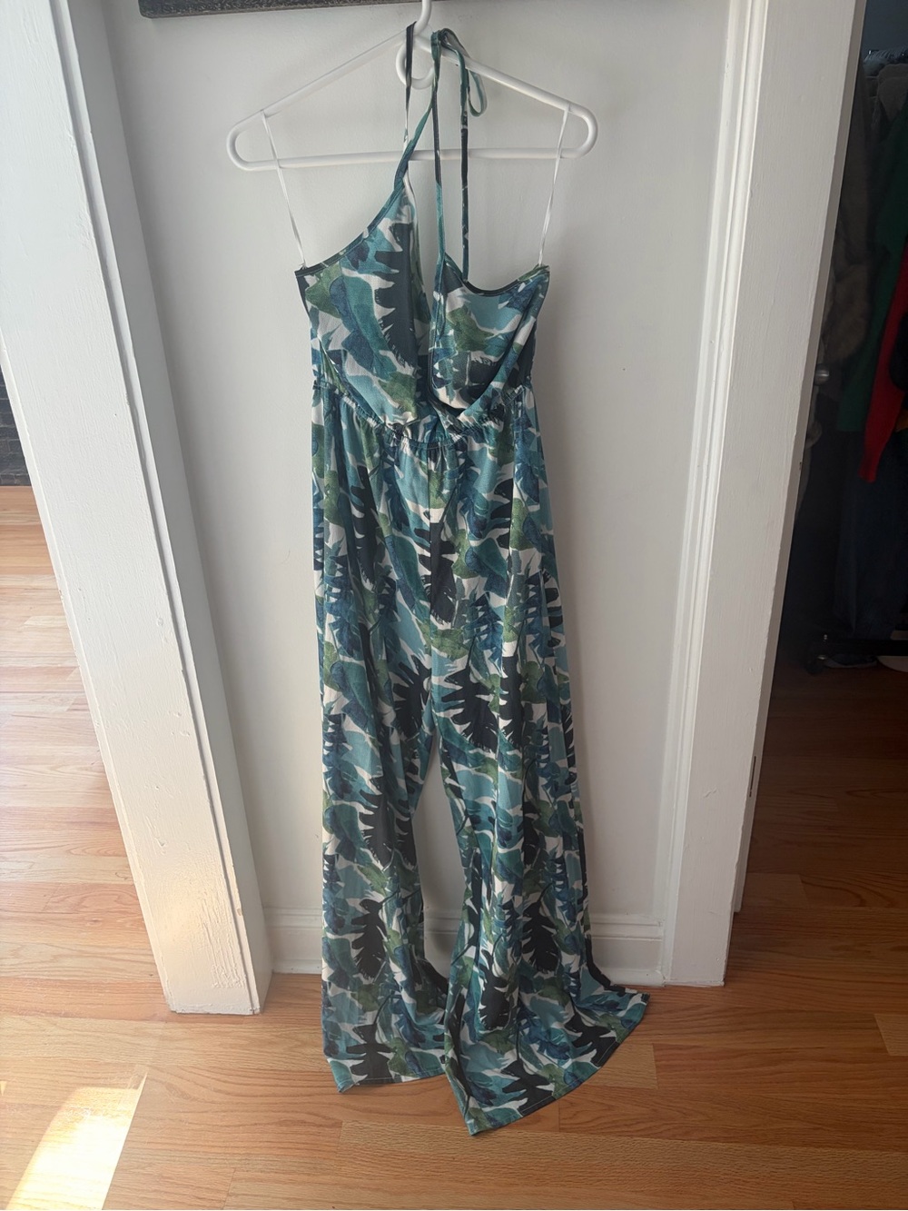 Fashion Nova Green Leaf Print Halter Jumpsuit SZ Medium